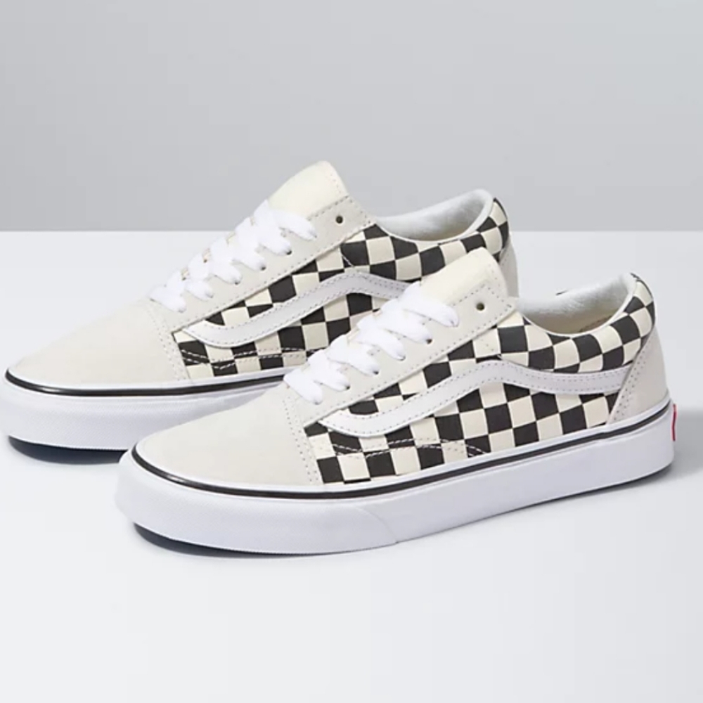 WHITE AND BLACK CHECKERED VANS